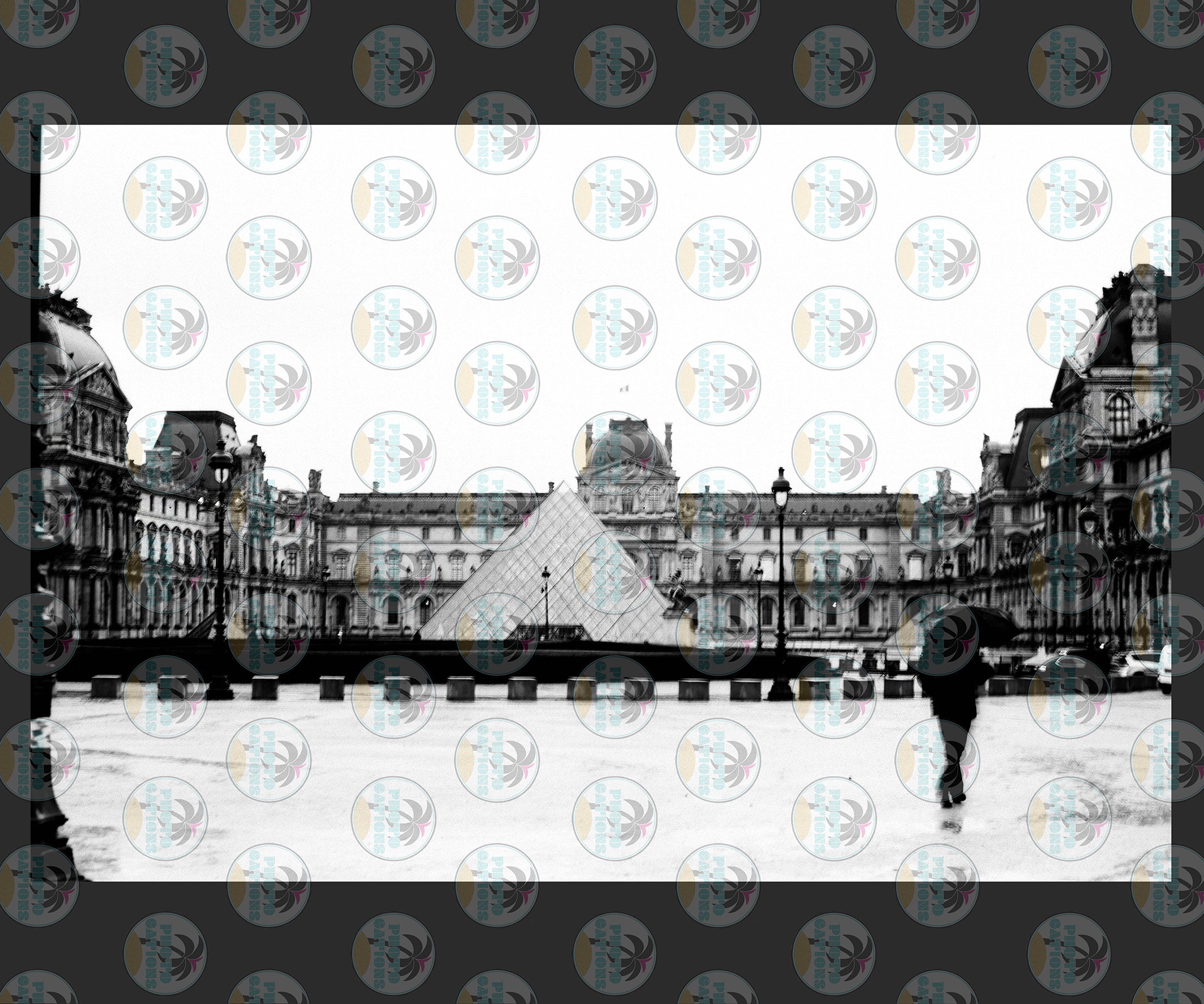 A rainy day at the Louvre